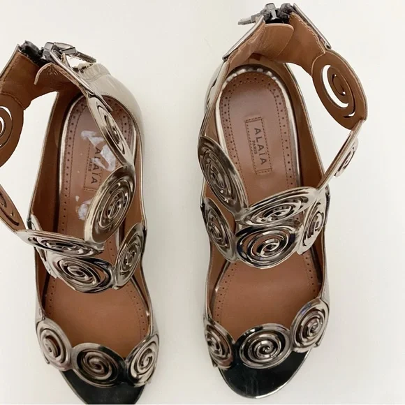 Alaia Rhodium Flat Sandals Gladiator Zip Up Metallic - Picture 3 of 10